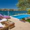 Villa Lucmar - swimming pool - Podglavica