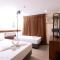 Griffin Hotel and Suites