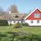 Three-Bedroom Holiday Home In Loderup - Löderup