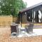 Squirrel Lodge at Owlet Hideaway - with Hot Tub, Near York - 约克