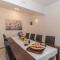 Villa Confido - Luxury 3BR Apartment with Private Pool near Trogir