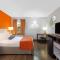 Howard Johnson by Wyndham Waukegan Great Lakes