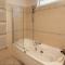 Villa Nuba, in campagna e a 5 minuti dal cuore del centro storico, elegante residenza con due sale da bagno, jacuzzi e ogni comfort