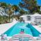 Can Love - Cala Comte