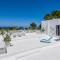 Can Love - Cala Comte