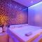 Spanish Diamond Luxury Suites & Jacuzzi