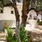 Billys Amoudi Apartments