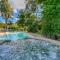 Roydon Beachfront Apartments