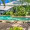 Roydon Beachfront Apartments