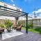 Spacious Loft-Style 3BR Townhouse by Hosteeva