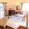 Re a Lora Lodge