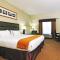 Foto: Holiday Inn Express Hotel & Suites Ottawa Airport 13/24