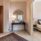 ALTIDO Sophisticated 3-bed flat with desk