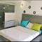 suite parentale avec petit sejour et PISCINE photo 20