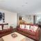 City Center 2bdr apartment with views
