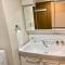 LaForet inn 303 
