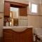 Vetas spacious central apartment