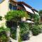 Grivas Apartments