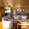 Three Tree Hill Lodge