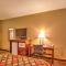 Super 8 by Wyndham Waterloo