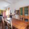 Cinque Terre Apartment with breakfast, Parking and Gym for max 12 people