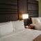 Comfort Suites near Tanger Outlet Mall - Gonzales