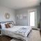 Modern Luxury Family Getaway Near Beach Casinos