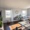 Modern Luxury Family Getaway Near Beach Casinos