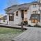Ski on ski off right from your door nicely decorated 2 bedroom, Sunrise L3