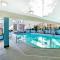 Ski on ski off, conveniently located, 2 bedroom condo with beautiful views, access to indoor pool Sunrise B3 - 基灵顿
