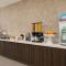 La Quinta Inn & Suites by Wyndham San Bernardino