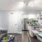 Foto: Bright and Modern 2BR - Downtown/Little Italy 2/23