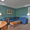 Cedarbrook Queen Suite 103