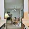 Cedarbrook Queen Suite 103