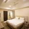 Ponnis Hotel