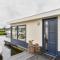 Foto: Bright and Comfortable Houseboat 20/25