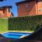 Casa em Condomínio com Piscina Privativa