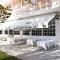 Atlantic Waves Accommodation