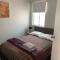Cozy 3BR Townhouse in Liverpool CBD with parking - Liverpool