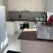 Cozy 3BR Townhouse in Liverpool CBD with parking - Liverpool