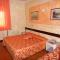 Benny Hotel