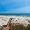Commodores Retreat 305