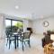 2 Bedroom Unit Mooloolaba- Walk to the Beach