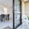 2 Bedroom Unit Mooloolaba- Walk to the Beach