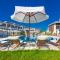 Apolonia Resort