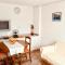 Apartments with parking space Sutivan, Brac - 2846