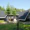 Foto: Four-Bedroom Holiday home in Hals 12