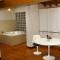 Parizzi Suites & Restaurant