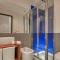 Tritone Top House