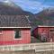 Three-Bedroom Holiday home in Halsanaustan - Korsnes